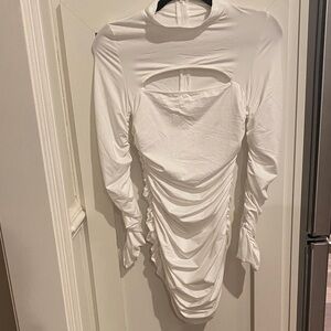 Source Unknown White Long Sleeve Ruched Dress